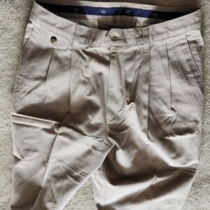 Dockers Premium (34 X 30) Pleated Front Relaxed Fit Cuffed Pants